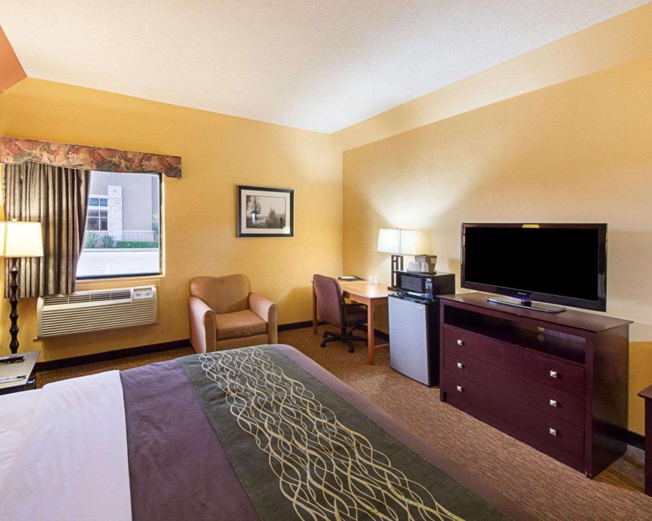 Comfort Inn Near Medical Center มิชชั่น ภายนอก รูปภาพ